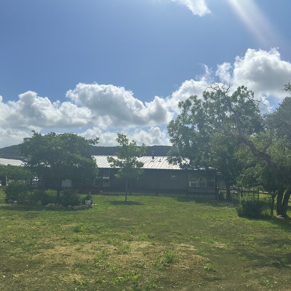 More Photos Of 165 Mari B Dr E, Center Point Flex For Sale