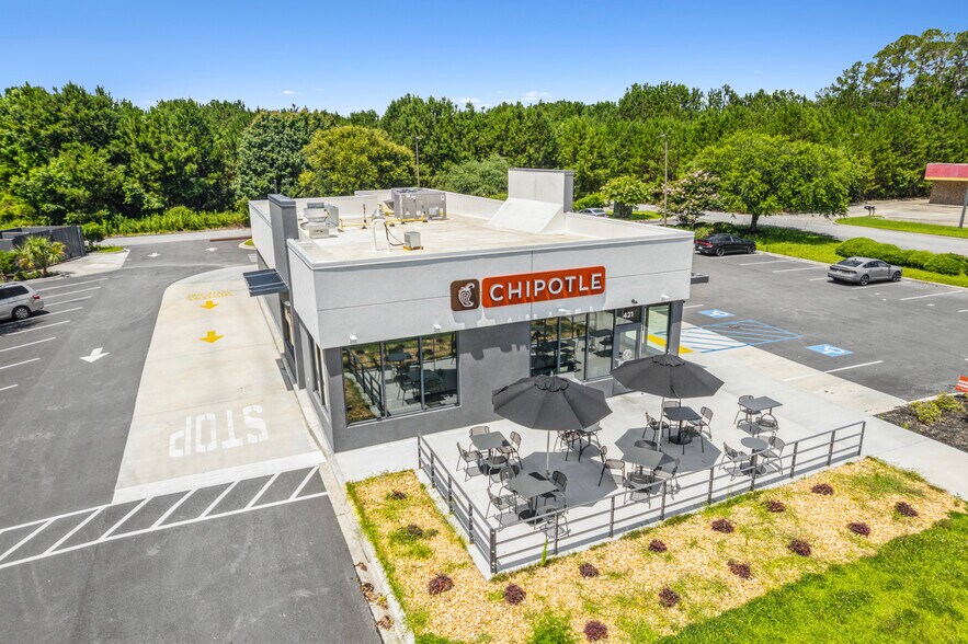 More Photos Of 421 S Columbia Ave, Rincon Restaurant For Sale