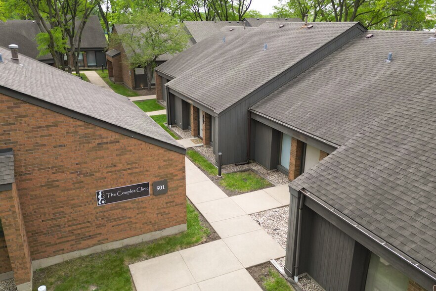 More Photos Of 1250 Executive Pl, Geneva Office For Lease