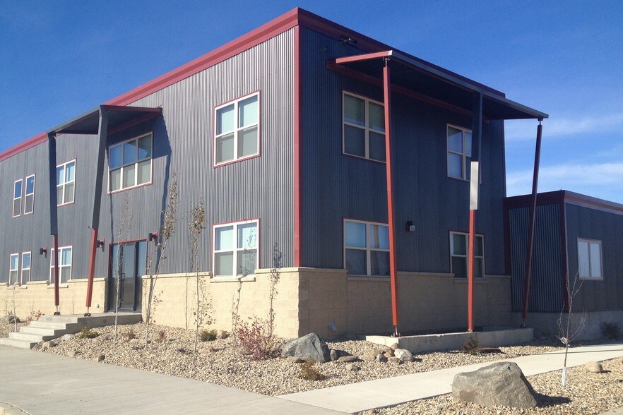 More Photos Of 299 Prairie Dr, Stanley Office For Sale