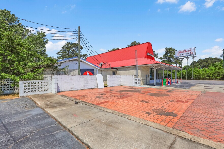 More Photos Of 500 Buff Blvd, Summerton General Retail For Sale