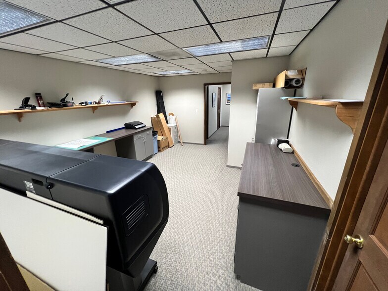 More Photos Of 1244 River View Dr, Cody Office For Lease