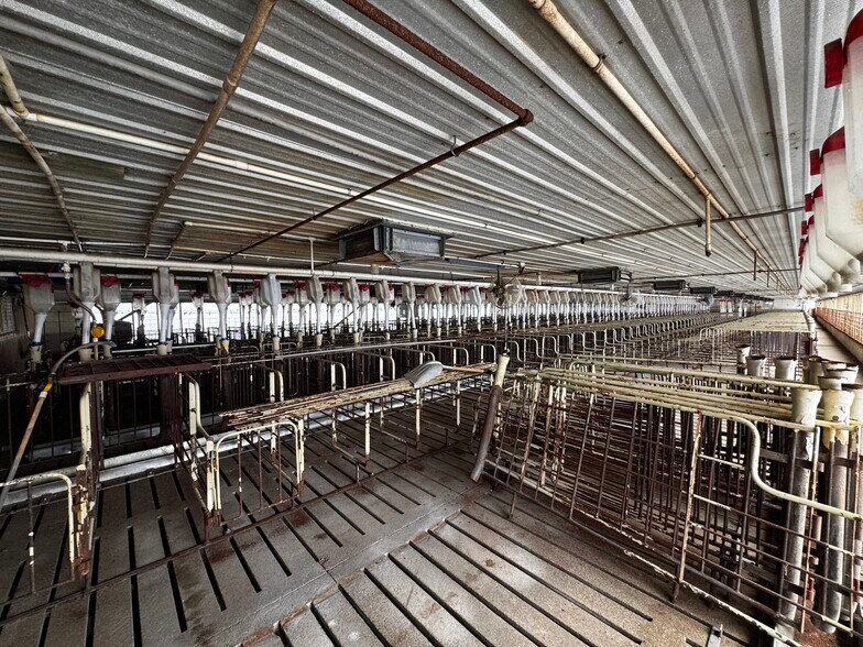 More Photos Of N5000 Co M hwy, Darien Warehouse For Sale