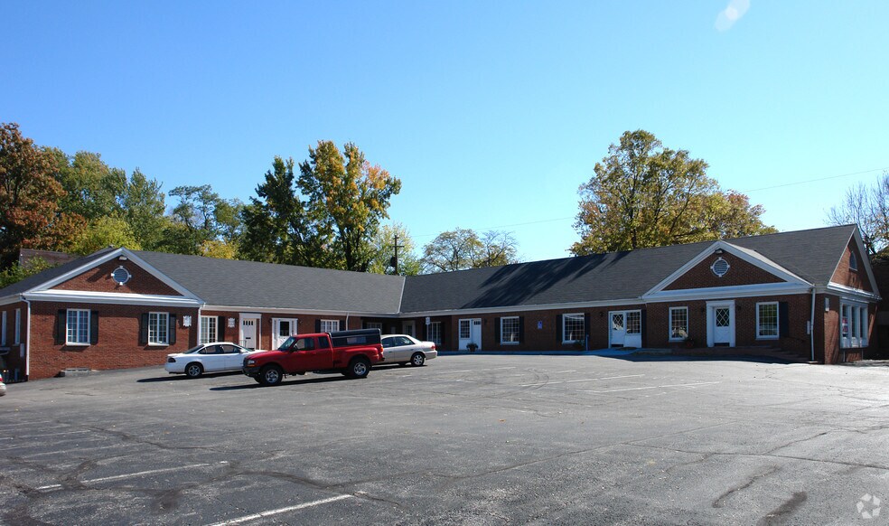 More Photos Of 1000 High St N, Worthington Medical For Lease