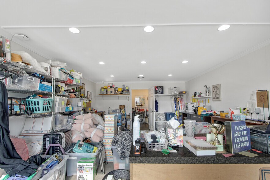 More Photos Of 13394 Broadway St, Alden Freestanding For Sale