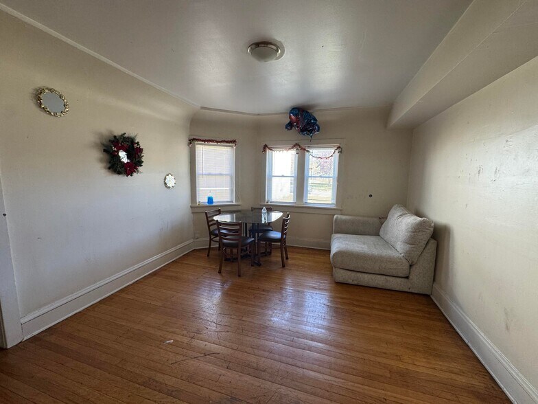 More Photos Of 2767 N Holton St, Milwaukee Apartments For Sale