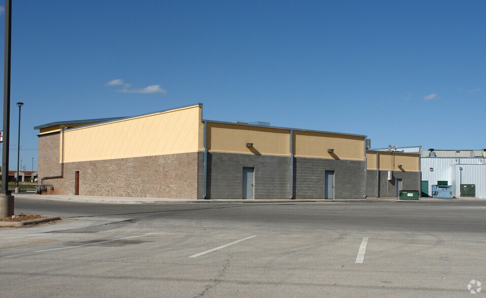 More Photos Of 4509-4521 Sherwood Way, San Angelo Freestanding For Sale