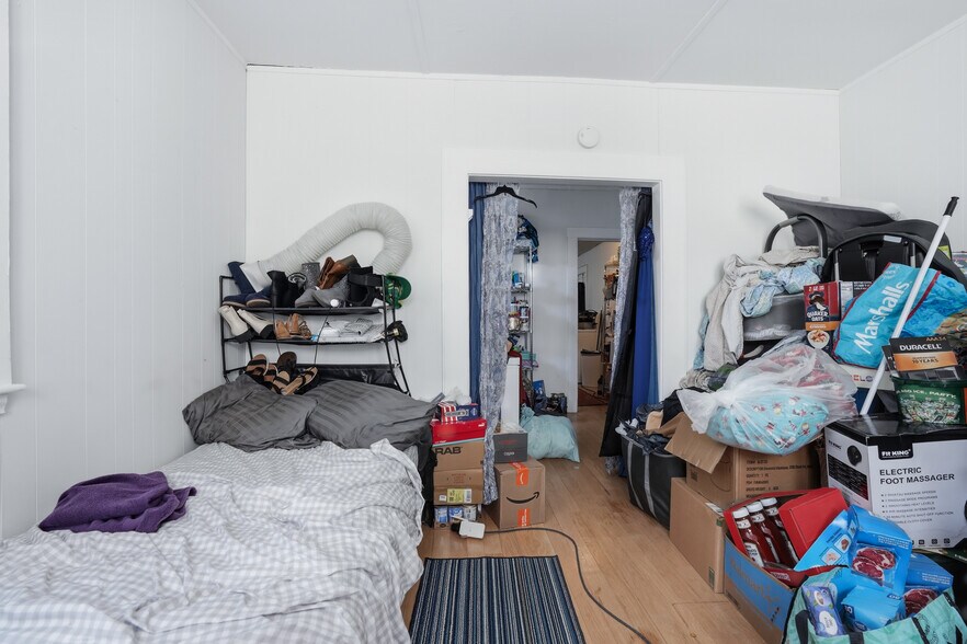 More Photos Of 632 Fall River Ave, Seekonk Apartments For Sale