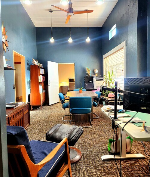 More Photos Of 1 Sherman Ter, Madison Storefront Retail Office For Sale