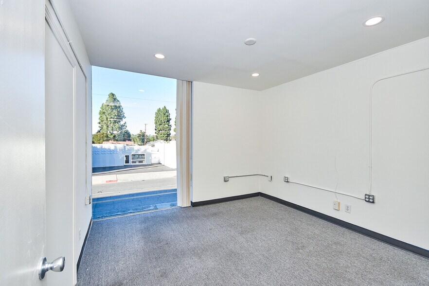 More Photos Of 1532-1538 W Commonwealth Ave, Fullerton Storefront Retail Residential For Lease