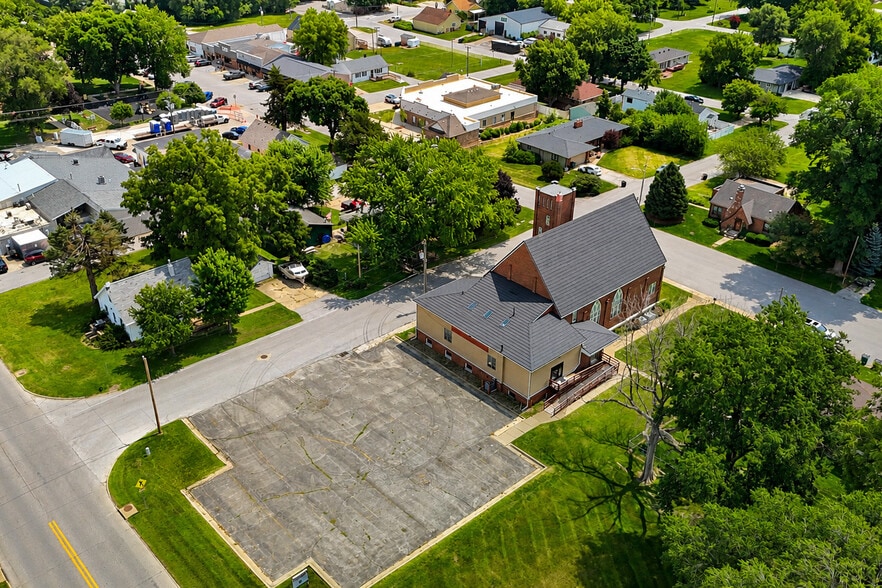 More Photos Of 302 S 2nd St, Polk City Lodge Meeting Hall For Sale