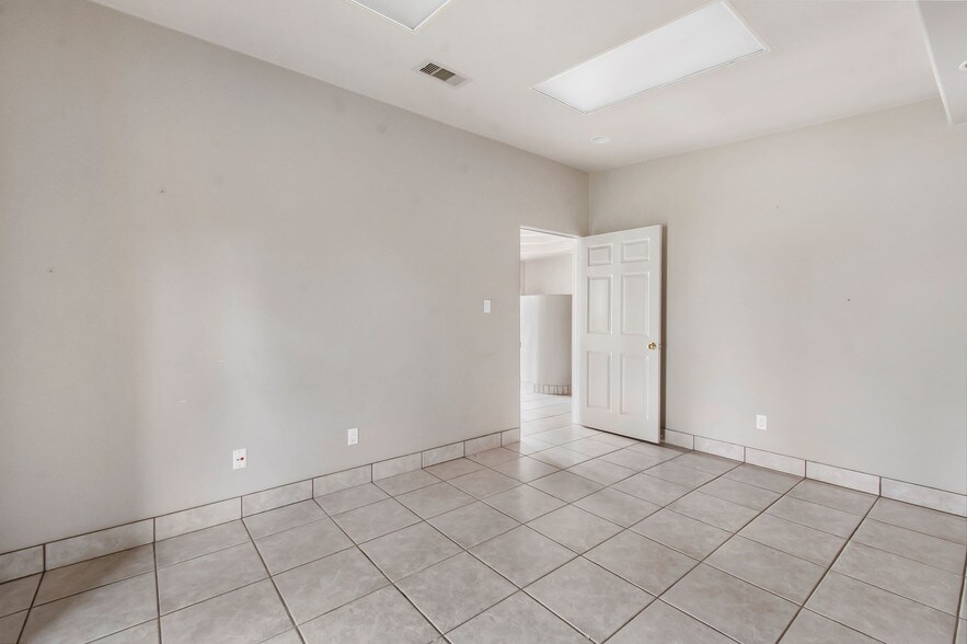 More Photos Of 32219 Tamina Rd, Magnolia Distribution For Lease