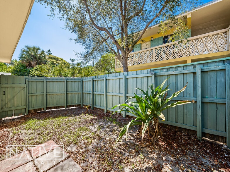 More Photos Of 731-733 NE 7th Ave, Fort Lauderdale Apartments For Sale