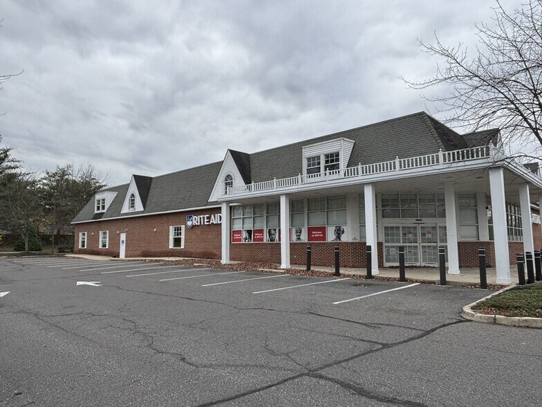 More Photos Of 1801 Kuser Rd, Hamilton Square Freestanding For Lease