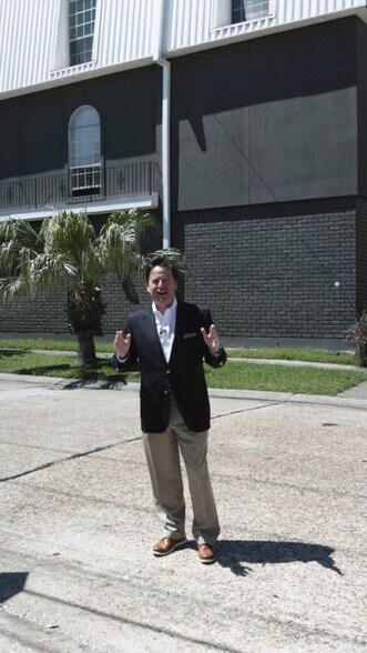 Primary Photo Of 3100 Ridgelake Dr, Metairie Office For Sale