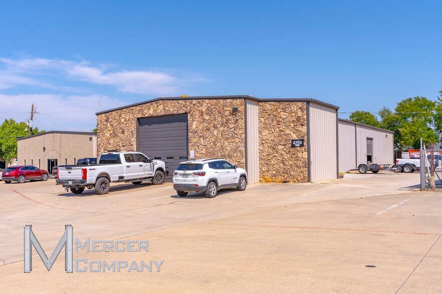 More Photos Of 6709-6711 Colleyville Blvd, Colleyville Warehouse For Sale