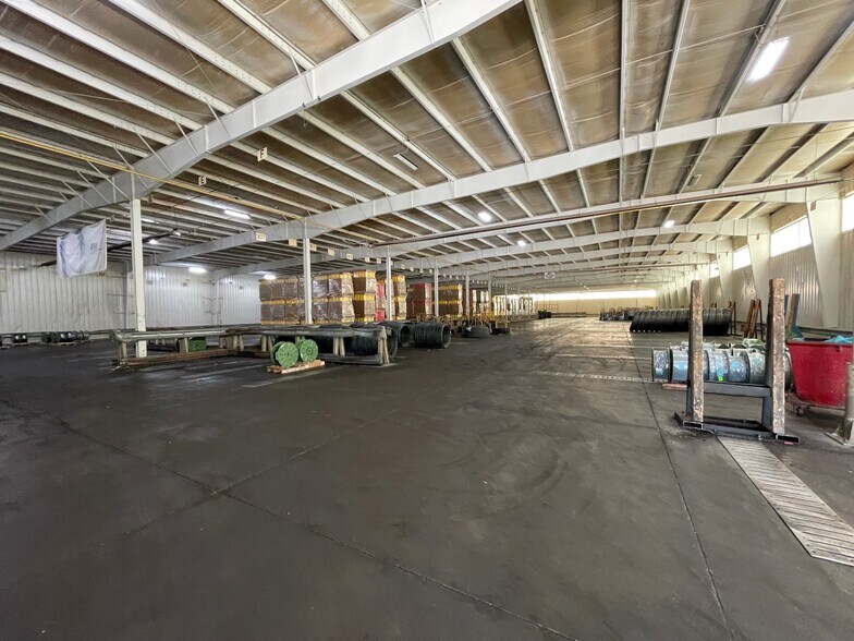 More Photos Of 26300 Miles Rd, Bedford Heights Warehouse For Lease
