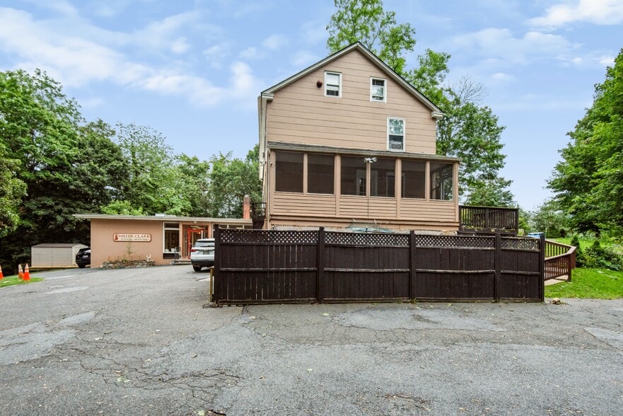 More Photos Of 1621 Harrison Ave, Mamaroneck Storefront Retail Residential For Sale