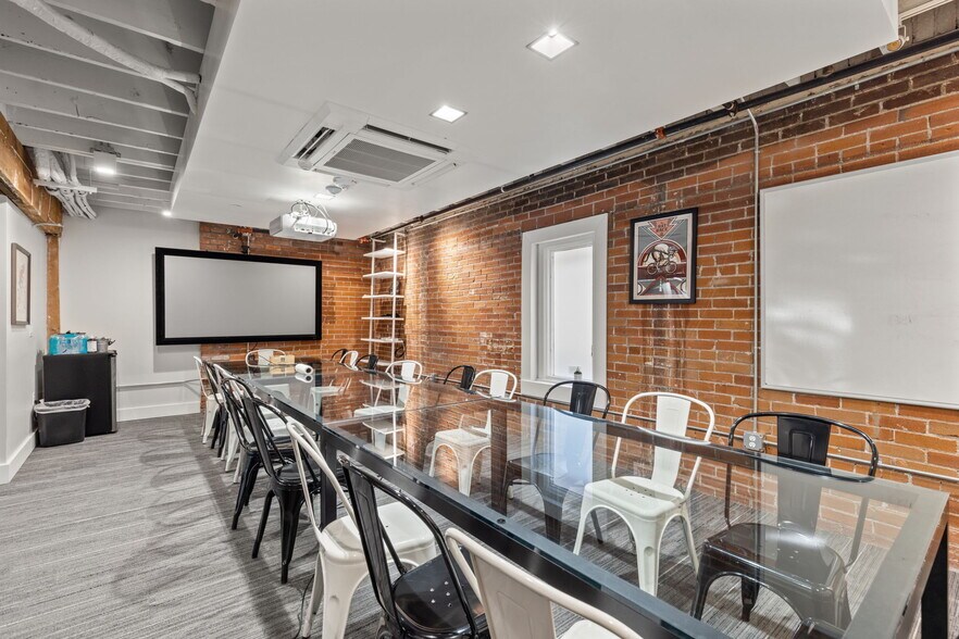 More Photos Of 1911 11th St, Boulder Office For Lease