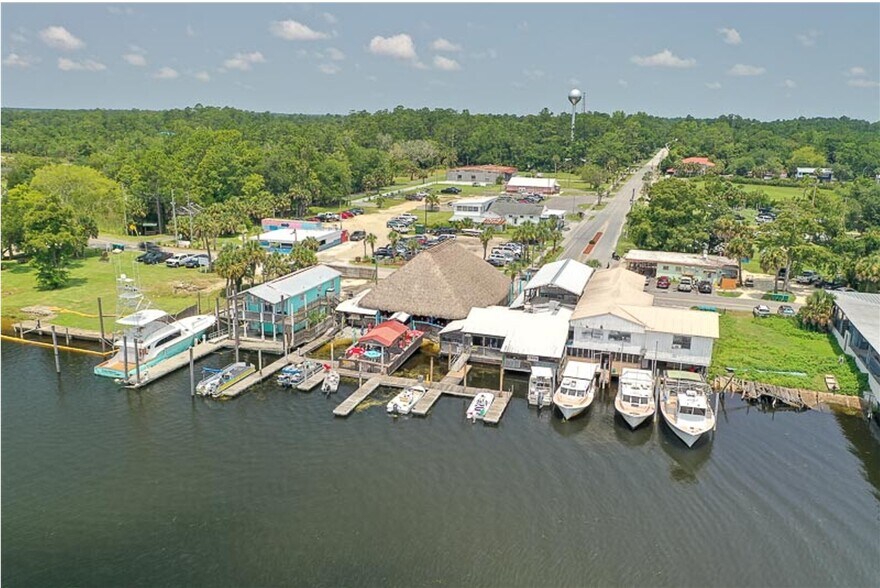 More Photos Of 69 Riverside Dr, Crawfordville Restaurant For Sale