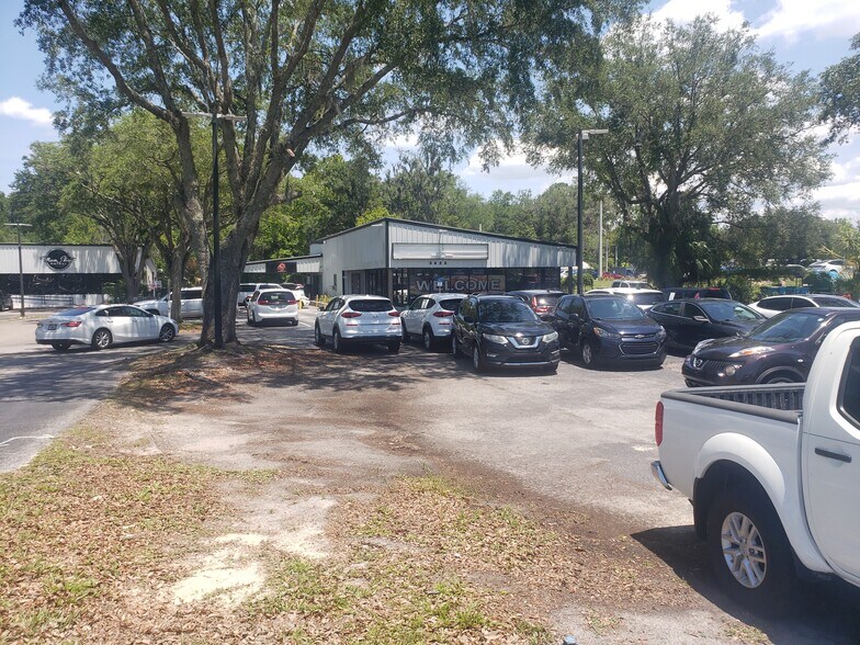More Photos Of 2625 N Main St, Gainesville Auto Dealership For Lease