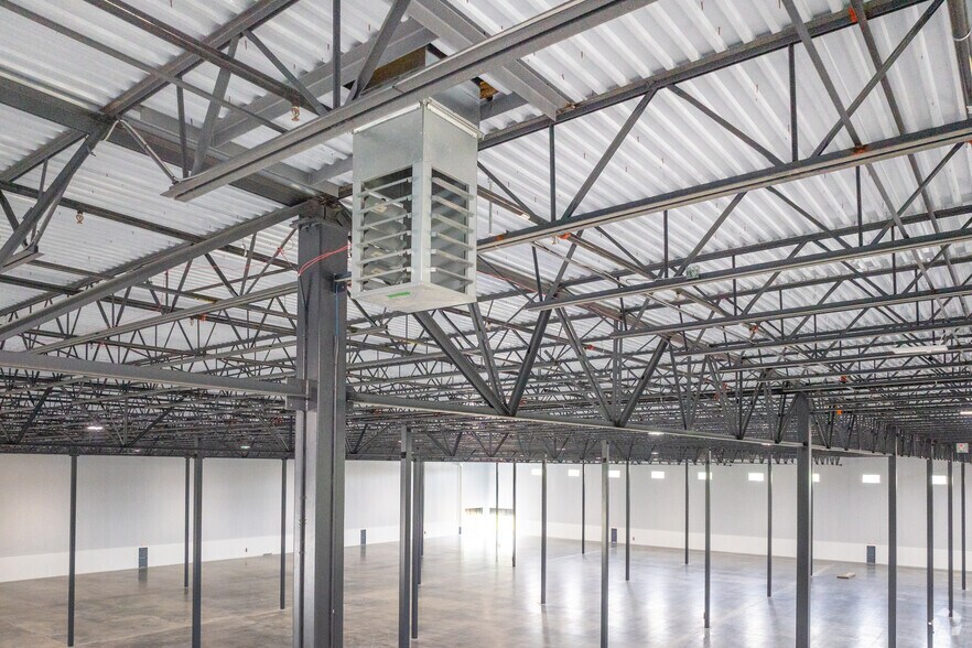 More Photos Of 620 W Commodore Boulevard, Jackson Distribution For Lease