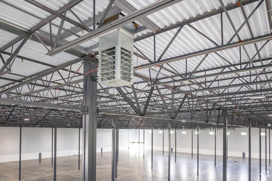 More Photos Of 620 W Commodore Boulevard, Jackson Distribution For Sale