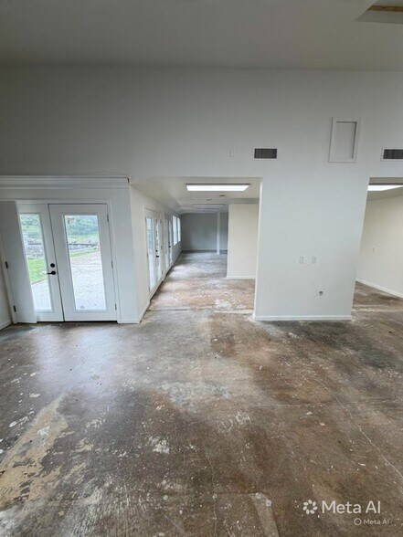 More Photos Of 202 River Oaks Dr, Hot Springs National Park Freestanding For Lease
