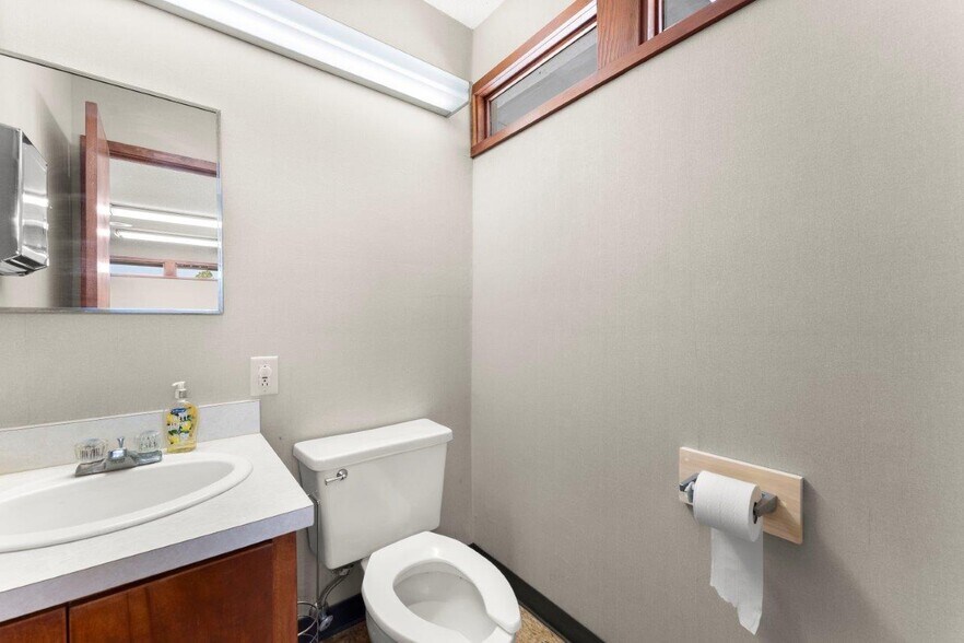 More Photos Of 4150 Nelson Rd, Lake Charles Healthcare For Lease