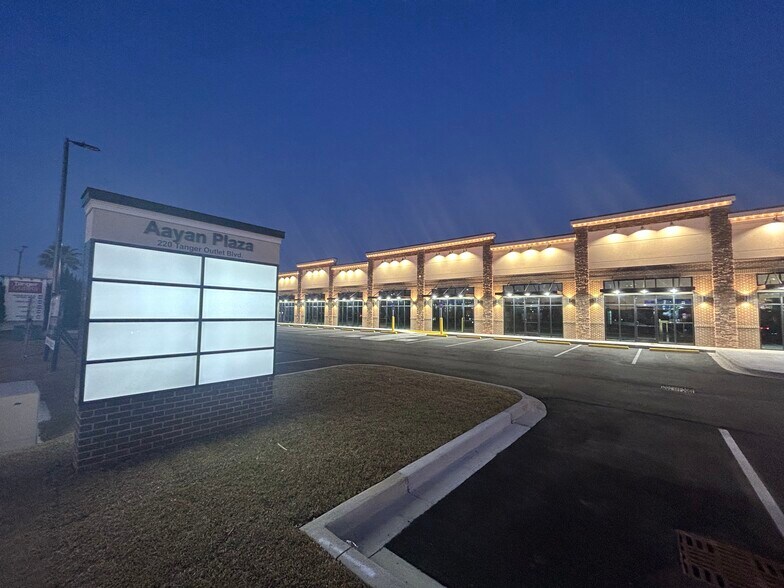 More Photos Of 220 Tanger Outlets Blvd, Pooler Storefront For Lease