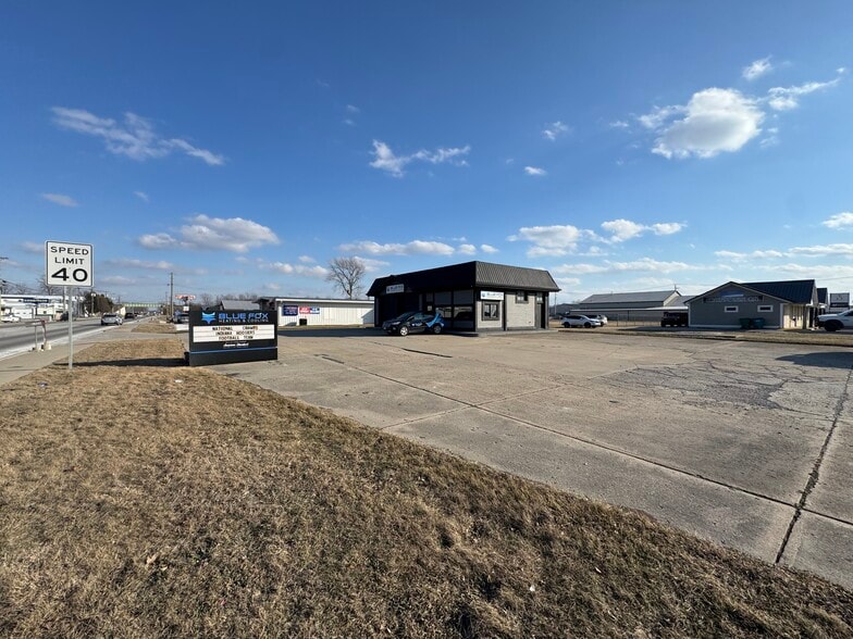 Primary Photo Of 1325 W South St, Lebanon Storefront For Lease