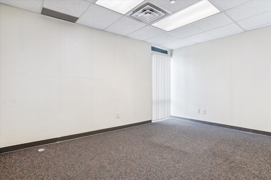 More Photos Of 5105 S Santa Fe Dr, Littleton Medical For Sale