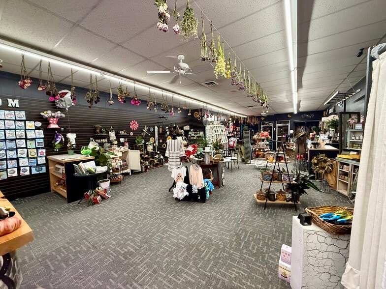 More Photos Of 219 Main St, Chadron Storefront For Sale