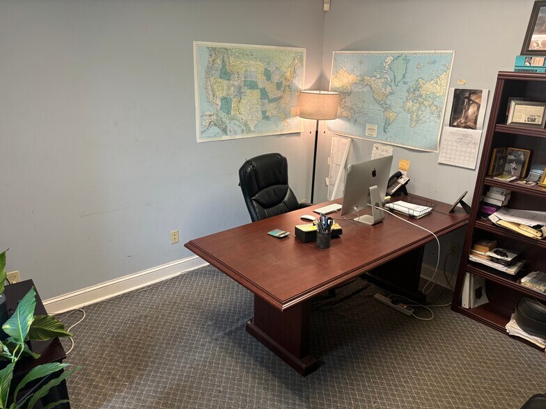 More Photos Of 1613 Warren Ave, Gastonia Warehouse For Sale