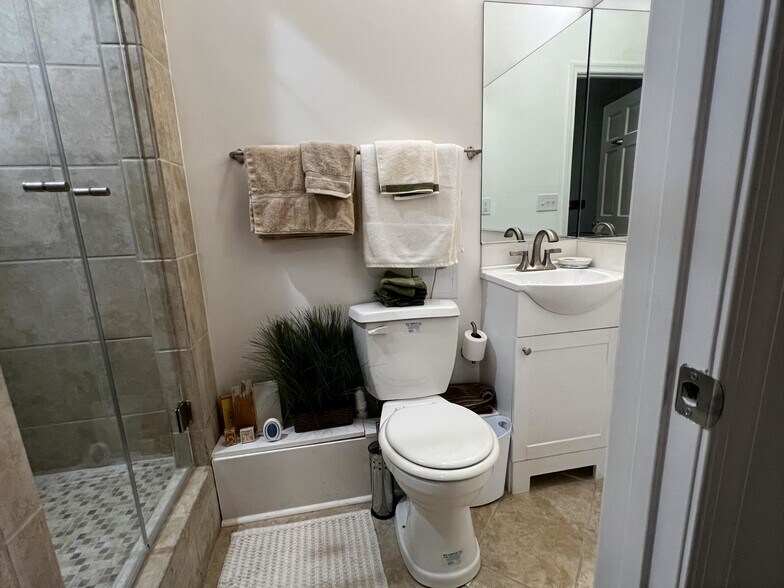 More Photos Of 22 Campbell Ave SE, Roanoke Storefront Retail Residential For Sale