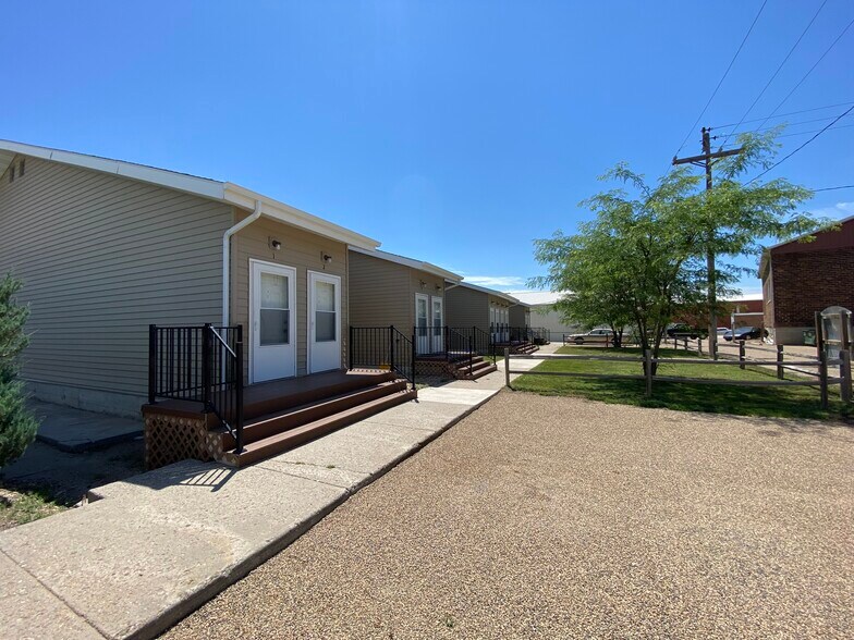 More Photos Of 302 E Pine St, Philip Apartments For Sale