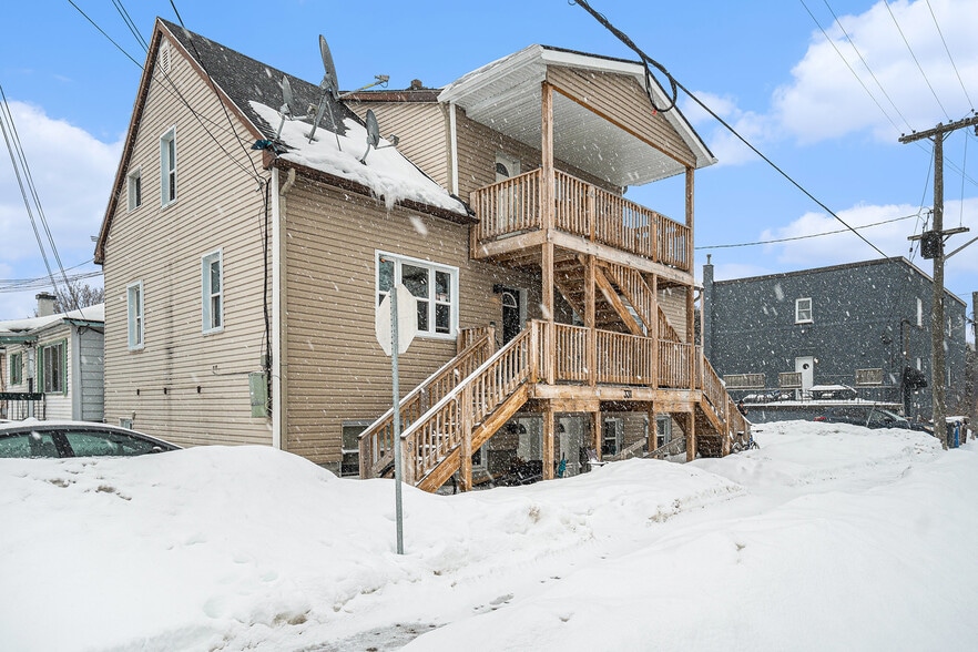 More Photos Of 331 Mona Av, Ottawa Apartments For Sale