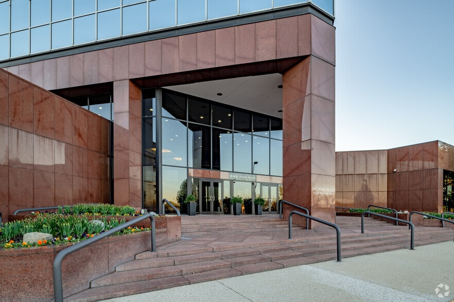 More Photos Of 11414 W Park Pl, Milwaukee Unknown For Lease