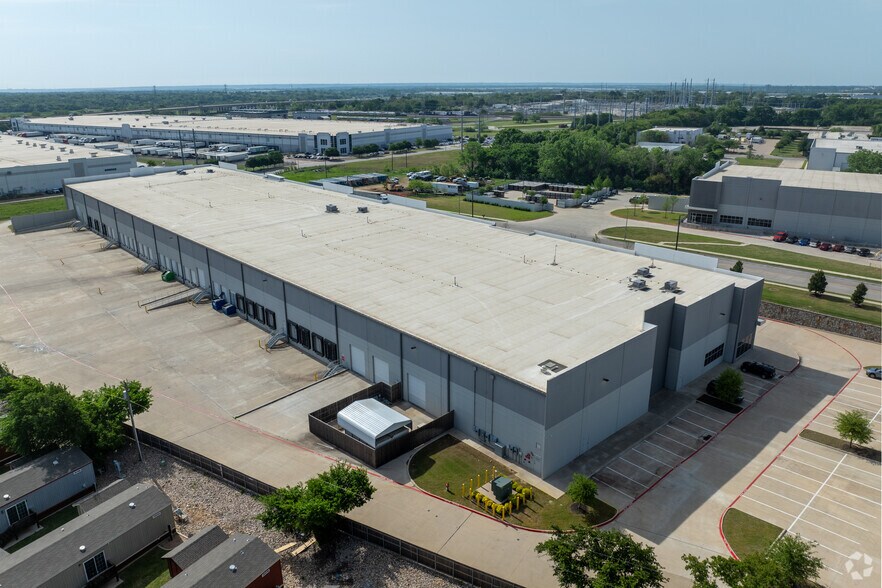 More Photos Of 5251 Frye Rd, Irving Manufacturing For Lease