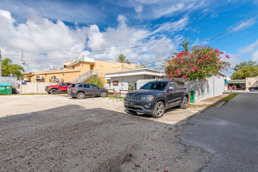 More Photos Of 418 Canal St, New Smyrna Beach Loft Creative Space For Sale