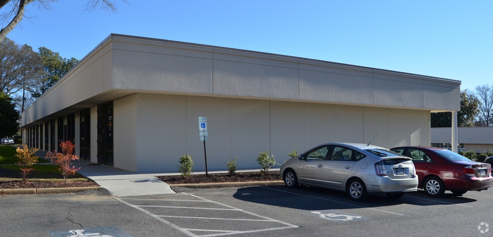 More Photos Of 8501 Mayland Dr, Richmond Unknown For Lease