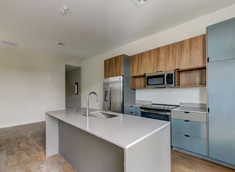 More Photos Of 619 N 35th St, Philadelphia Apartments For Sale