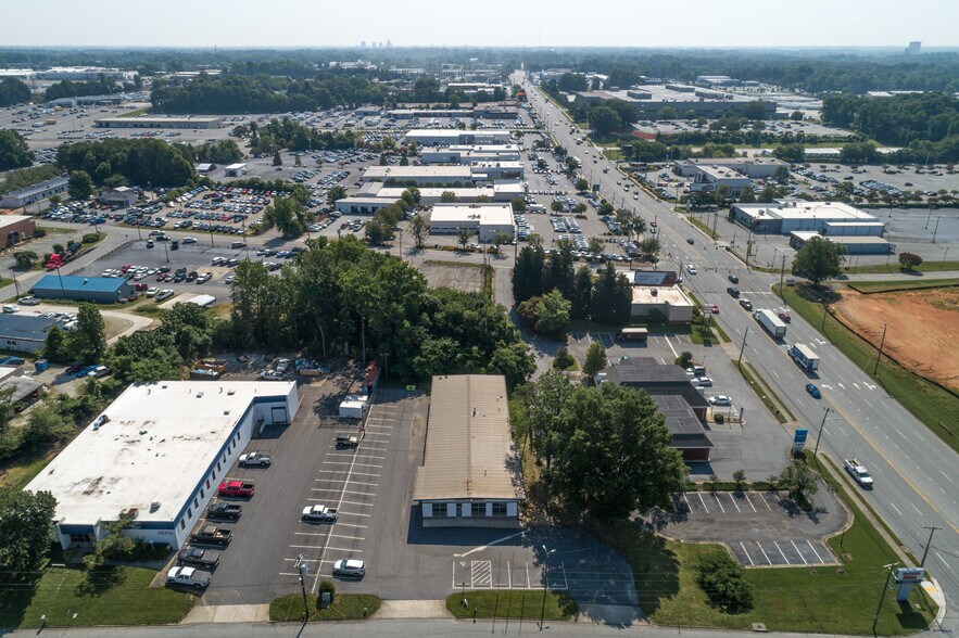 More Photos Of 709 Carnegie Pl, Greensboro Freestanding For Lease