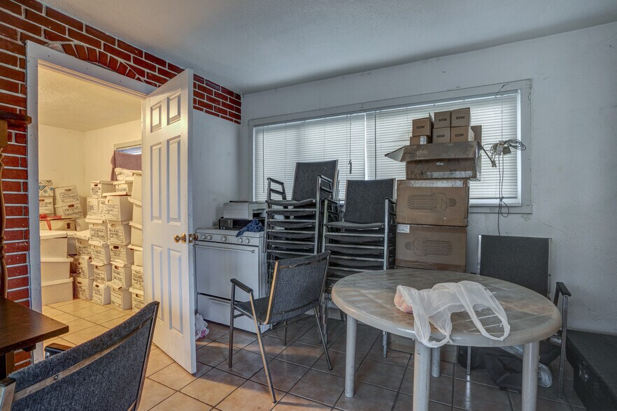 More Photos Of 854 Crows Landing Rd, Modesto Auto Dealership For Sale