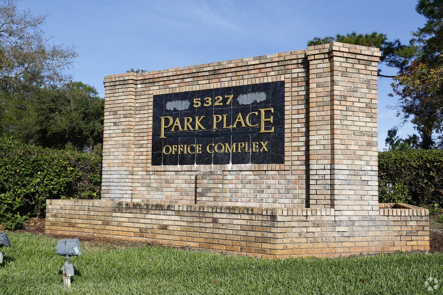 More Photos Of 5327 Commercial Way, Spring Hill Office For Sale