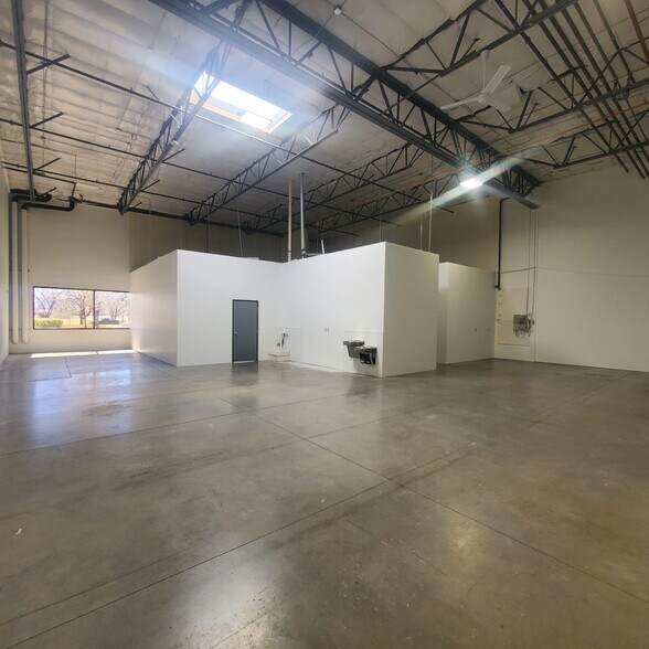 More Photos Of 990 S Rock Blvd, Reno Warehouse For Lease