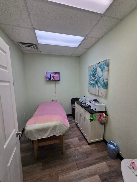 More Photos Of 2000 Denison St, Denton Storefront Retail Office For Lease