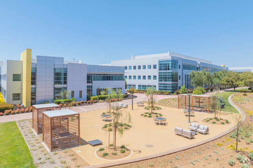 More Photos Of 7999 Gateway Blvd, Newark Research And Development For Lease