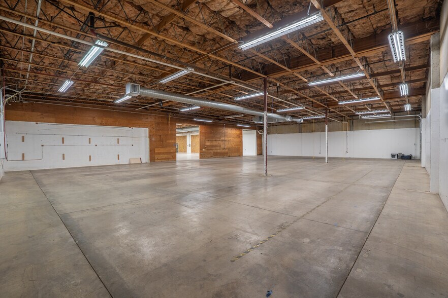More Photos Of 3403 W 7th Ave, Eugene Manufacturing For Lease