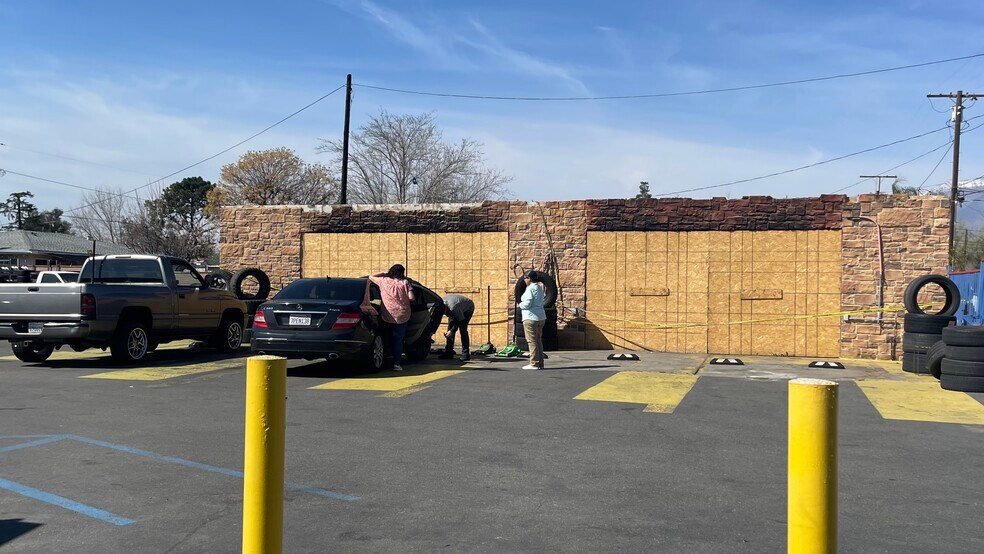 More Photos Of 1060 E 6th St, Beaumont Auto Repair For Sale